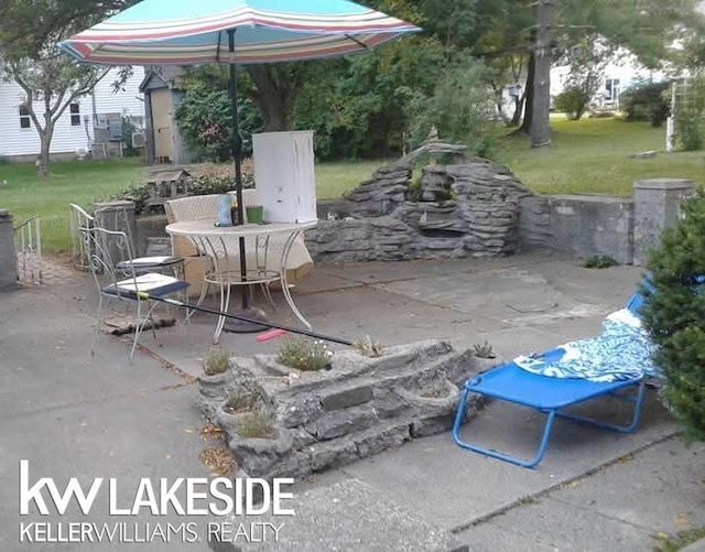 view of patio / terrace featuring outdoor dining space