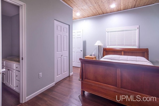 bedroom with baseboards, dark wood-type flooring, wood ceiling, and recessed lighting