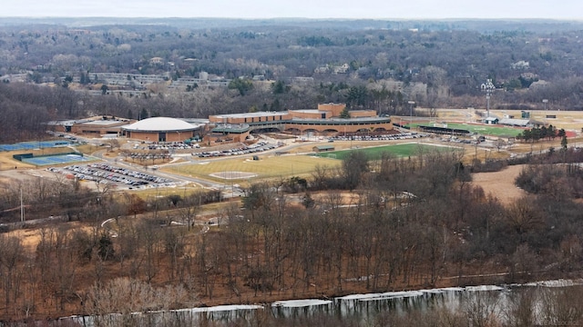 bird's eye view with a view of trees