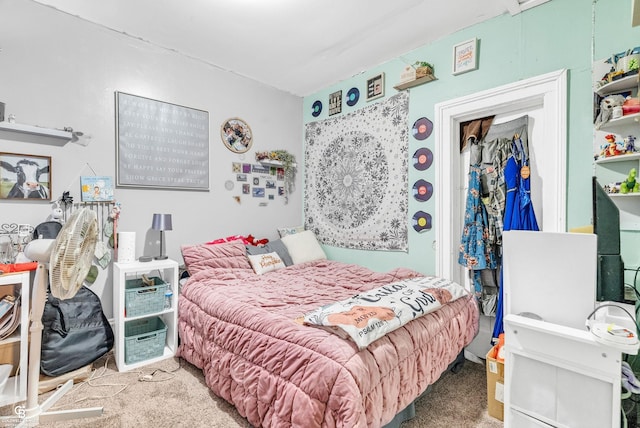 bedroom featuring carpet flooring