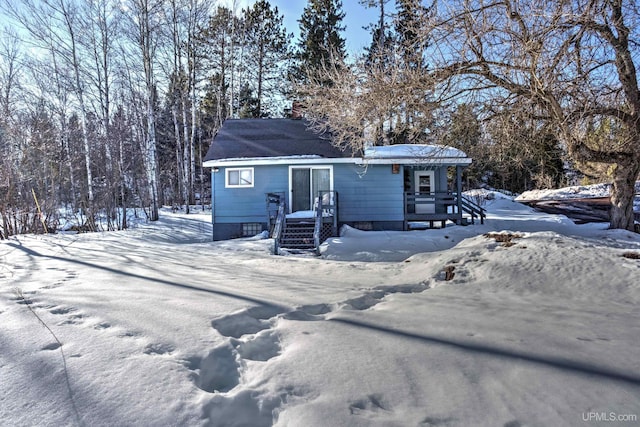 view of front of property