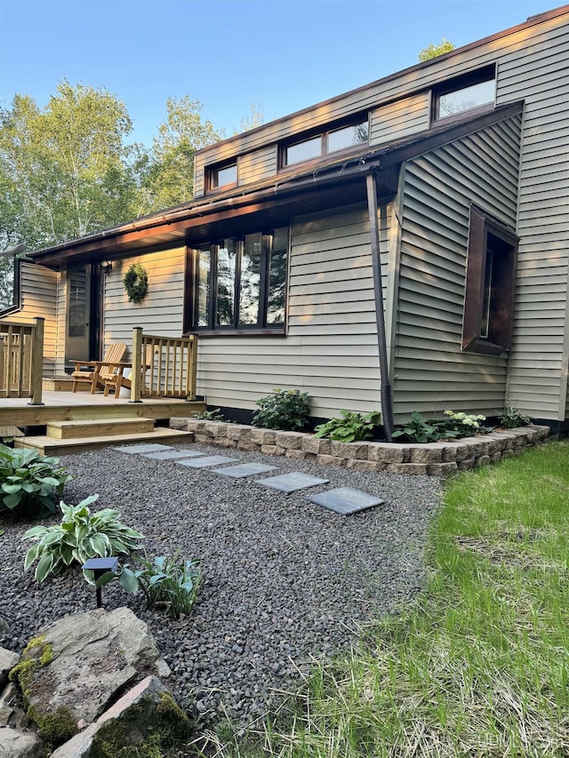 view of front facade featuring a deck