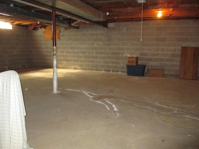 view of unfinished basement