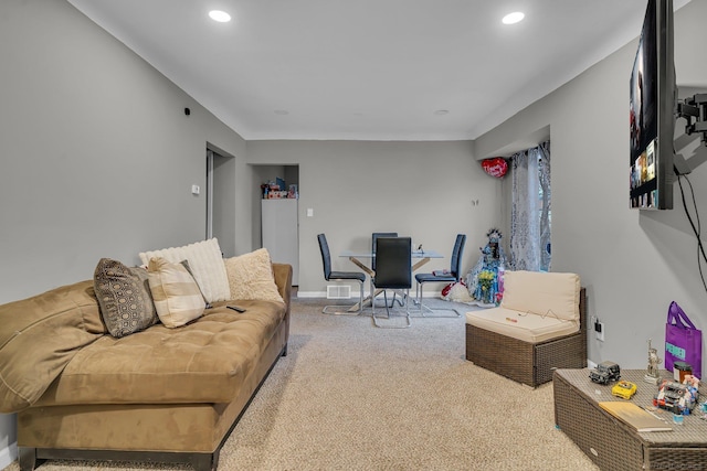 living room featuring visible vents, recessed lighting, baseboards, and carpet floors