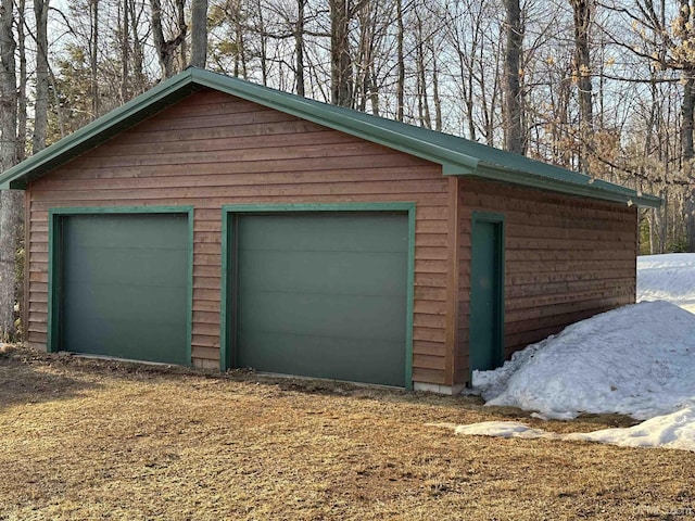 view of detached garage