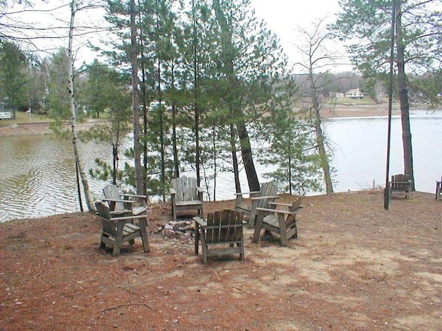 view of yard with a water view