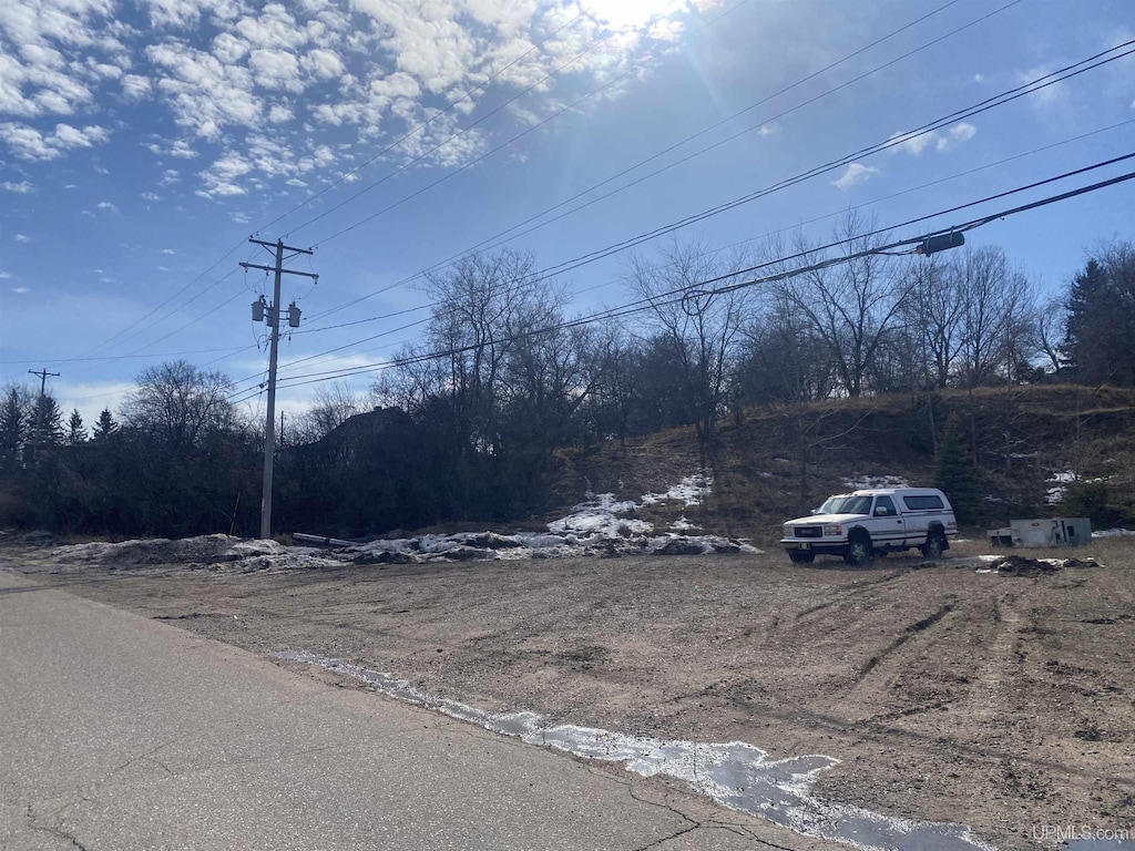 222 N Merritt Ave, Iron Mountain, MI 49801