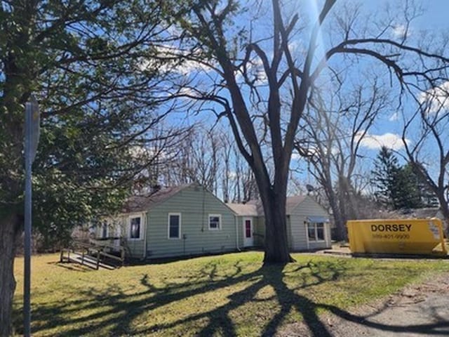 2488 Montana Ave, Saginaw, MI 48601 - exterior space with a lawn