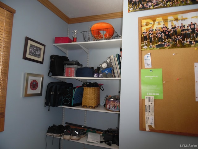 49436 S Superior Rd, Houghton, MI 49931 - view of closet
