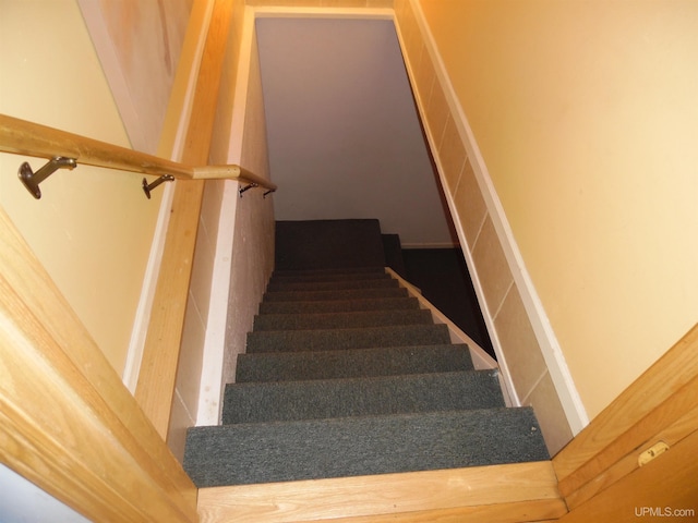 49436 S Superior Rd, Houghton, MI 49931 - view of stairs