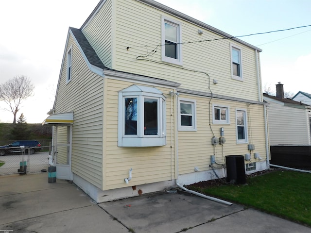 27324 Larchmont St, Saint Clair Shores, MI 48081 - back of property featuring fence
