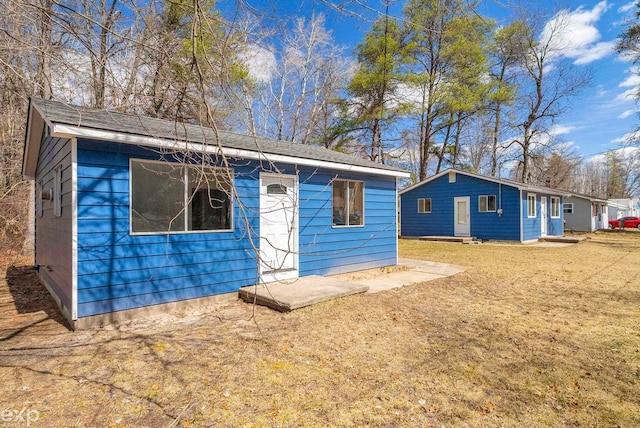 2407 Karen St, Prescott, MI 48756 - view of front of house with a front lawn