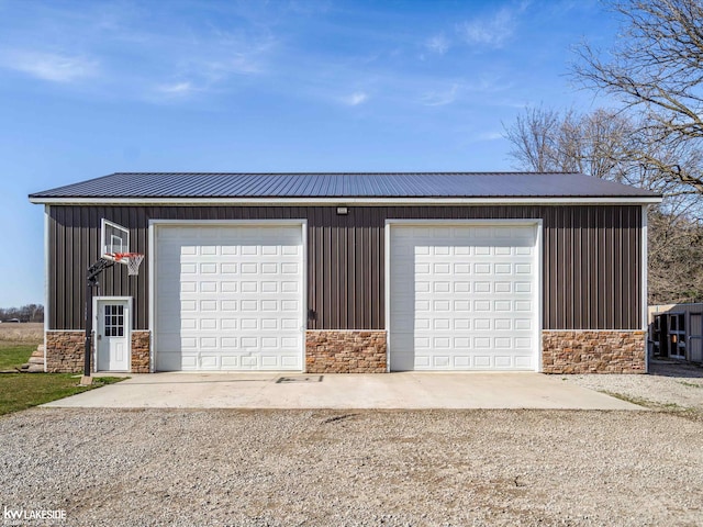 view of detached garage