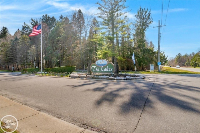 6240 Twin Lakes Dr, Kimball, MI 48074 - view of community / neighborhood sign