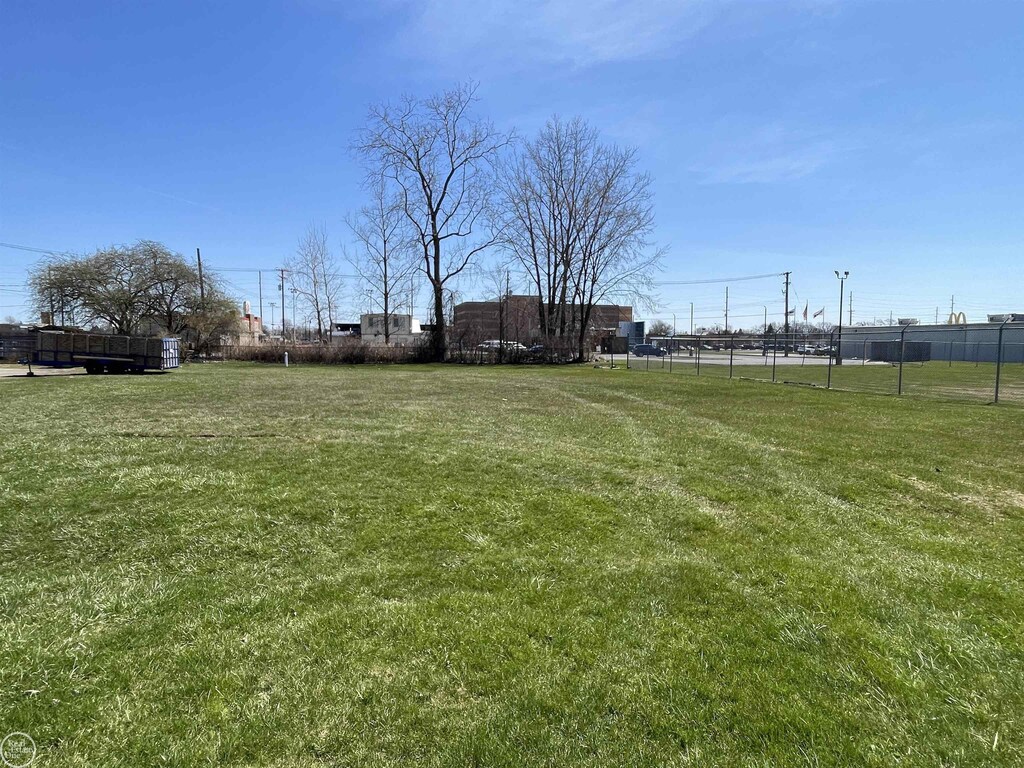 VL 25th St, Port Huron, MI 48060