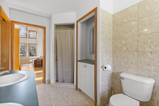6728 Frith Rd, Smiths Creek, MI 48079 - bathroom with vanity, a shower with curtain, and tile patterned flooring