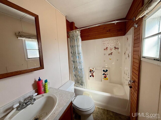 255 Laramie Rd, Gwinn, MI 49841