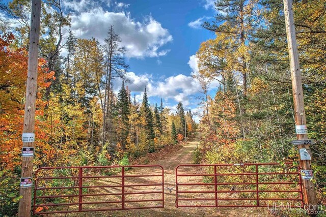 255 Laramie Rd, Gwinn, MI 49841