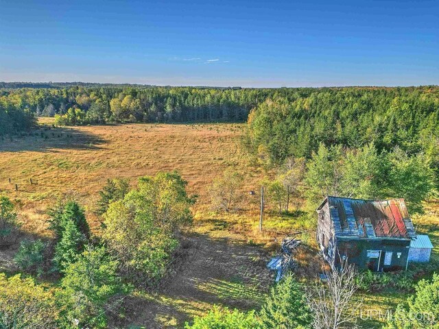 255 Laramie Rd, Gwinn, MI 49841