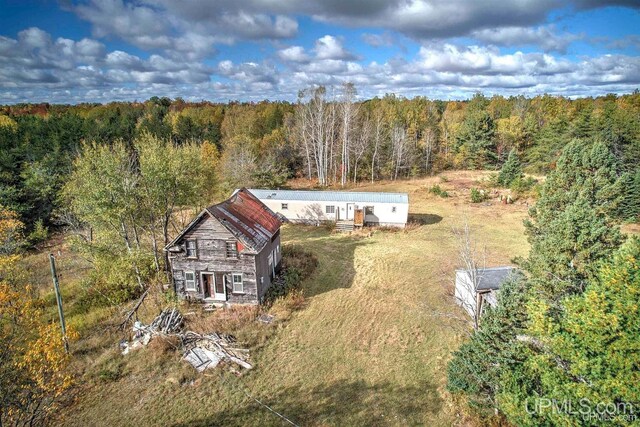 255 Laramie Rd, Gwinn, MI 49841
