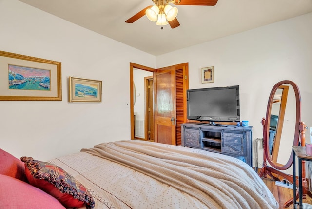bedroom with a ceiling fan