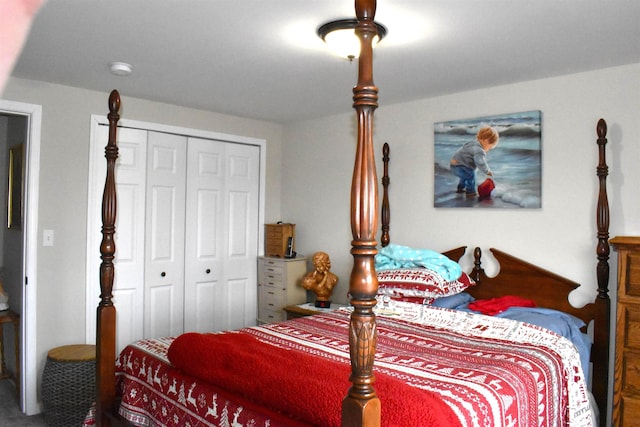 bedroom with carpet and a closet