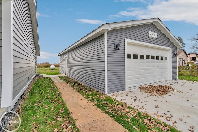 view of detached garage