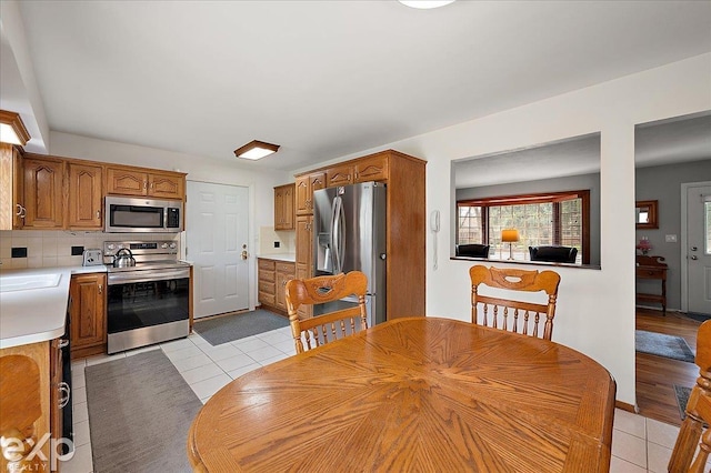 dining room with light tile patterned floors