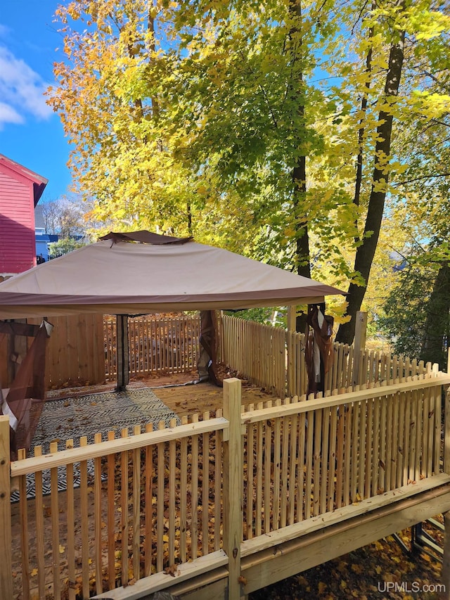 deck featuring fence