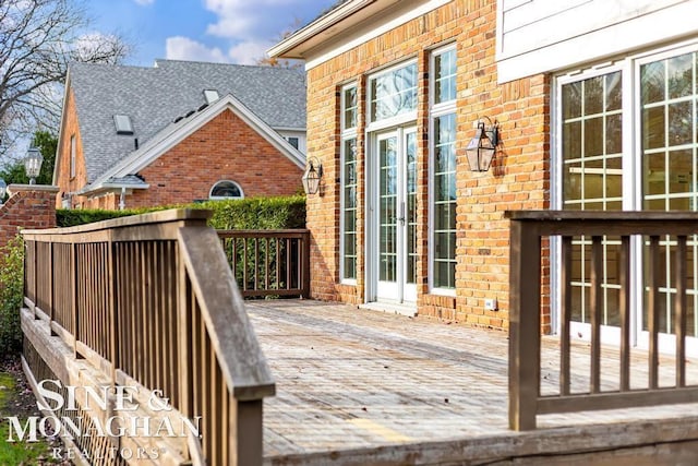 926 Lochmoor Pl, Grosse Pointe Woods, MI 48236 - view of deck