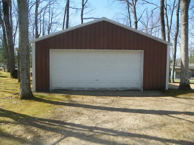 view of detached garage