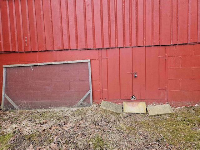 view of exterior details