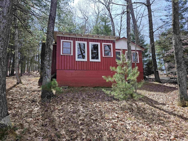 view of outdoor structure
