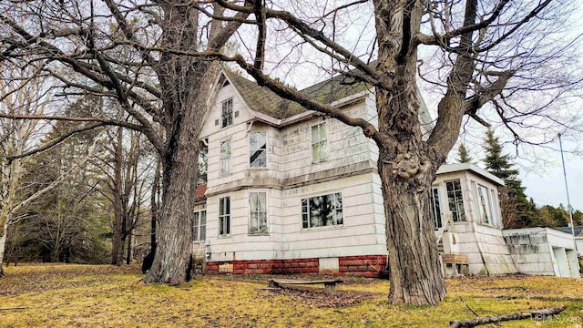 view of property exterior