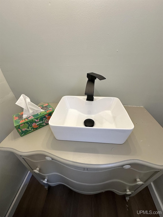 room details featuring a sink