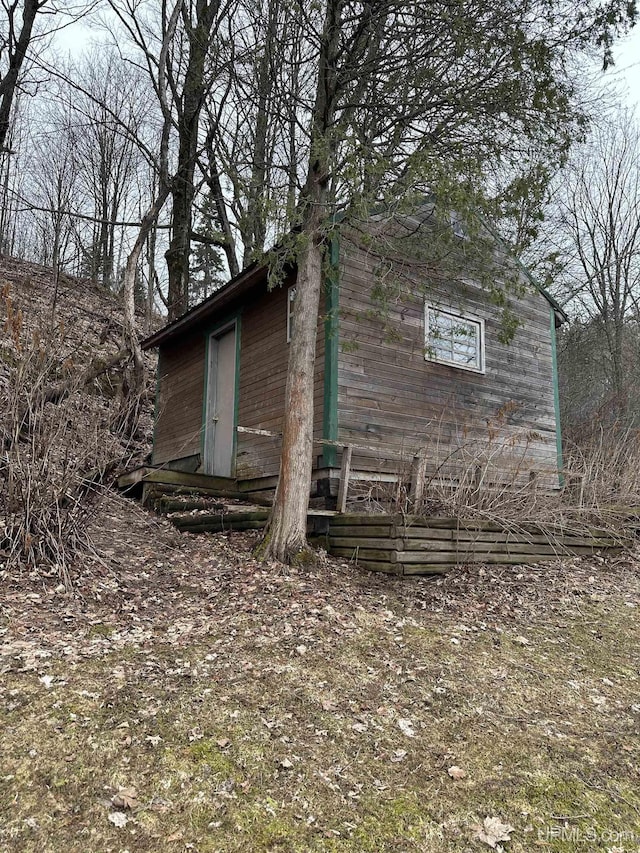 view of home's exterior