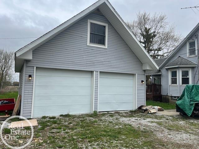 view of detached garage