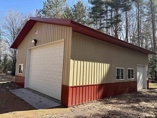 view of detached garage