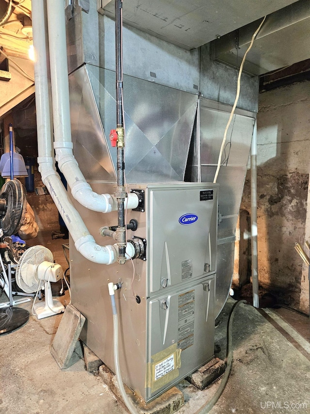 N15505 Black River Rd, Ironwood, MI 49938 - utilities with heating unit