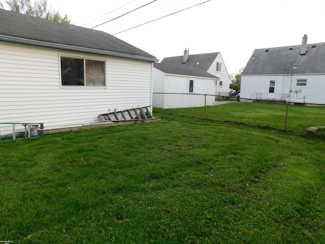 25697 Send St, Roseville, MI 48066 - view of yard