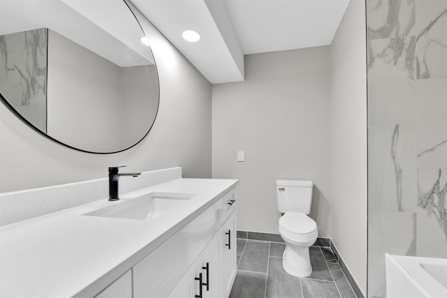 full bath featuring vanity, toilet, baseboards, a tub, and recessed lighting