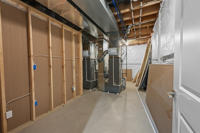 835 Crestwood Ln, Rochester Hills, MI 48309 - unfinished below grade area with heating unit