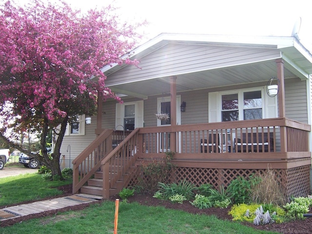 view of front facade featuring a porch