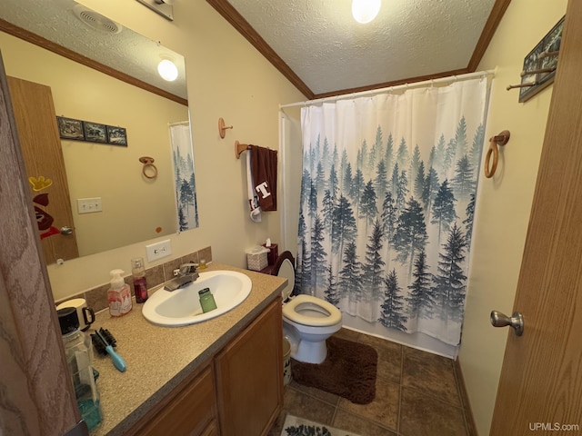 5278 27.5 Rd, Gladstone, MI 49837 - bathroom featuring a textured ceiling, ornamental molding, toilet, vanity, and shower / bath combo