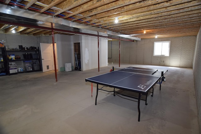 7272 S 7 Mile Rd, Freeland, MI 48623 - recreation room with concrete flooring