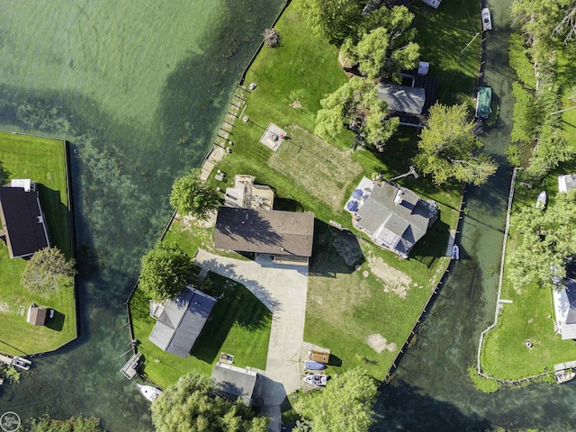 aerial view of property and surrounding area