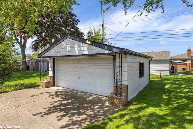 view of detached garage