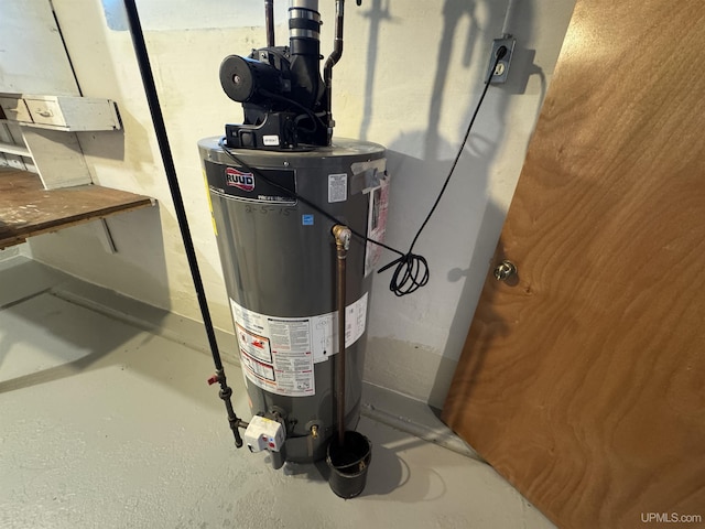 1100 Poplar Ave, Crystal Falls, MI 49920 - utility room with water heater