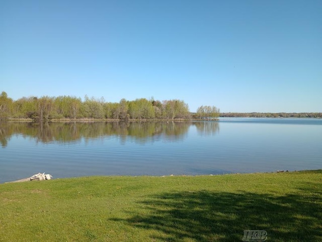 1726 Berkshire Dr, Gladwin, MI 48624 - water view