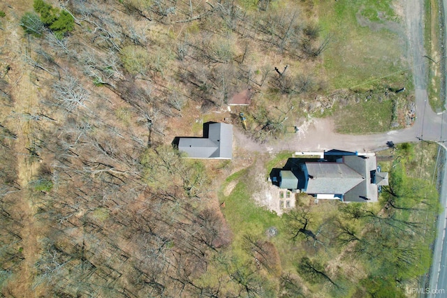 aerial view of property and surrounding area